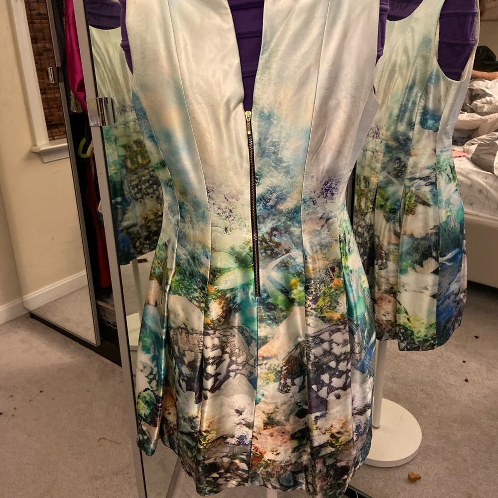 Midi dresses - Picture 2 of 2